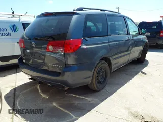 2006 Toyota Sienna CE with VIN 5TDZA23C56S471900, listed as a IAAI auction lot 42098735 with 297,983 mi miles. Bid and sale history available at carsss.com. Image 4.