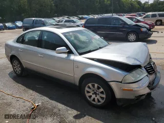 2003 Volkswagen Passat GLS with VIN WVWPD63BX3P100430, listed as a Copart auction lot 70912634 with 129,933 mi miles and Salvage Title. Bid and sale history available at carsss.com. Image 4.