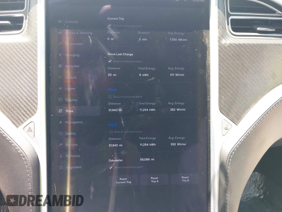 2018 Tesla Model S 75D z VIN 5YJSA1E25JF245269, wystawiony jako IAAI lot #42335263 z przebiegiem 56 086 mil mil oraz . Historia ofert i sprzedaży dostępna na DreamBid. Obrazek 7.