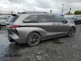2021 Toyota Sienna XSE with VIN 5TDXRKEC6MS025572, listed as a Copart auction lot 44276735 with 87,398 mi miles and Salvage Title. Bid and sale history available at DreamBid. Image 3.