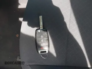 2020 Kia Sorento LX z VIN 5XYPGDA58LG618502, wystawiony jako IAAI lot #42017262 z przebiegiem 127 702 mil mil oraz . Historia ofert i sprzedaży dostępna na DreamBid. Obrazek 11.