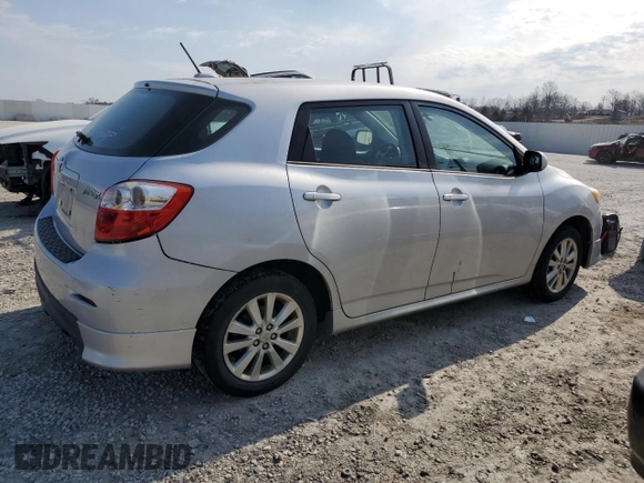 2010 Toyota Matrix z VIN 2T1KU4EE7AC475743, wystawiony jako Copart lot #49216945 z przebiegiem Nie podano mil oraz Czysty tytuł • Clean title. Historia ofert i sprzedaży dostępna na DreamBid. Obrazek 3.