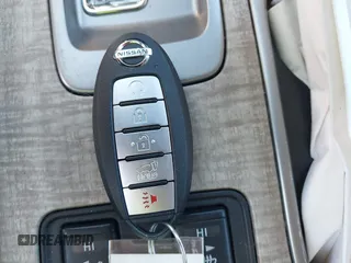 2020 Nissan Murano SL with VIN 5N1AZ2CJ7LN173771, listed as a IAAI auction lot 41829503 with 51,209 mi miles and . Bid and sale history available at DreamBid. Image 11.