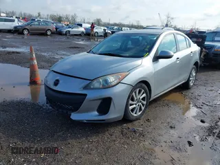 2013 Mazda 3 i Touring with VIN JM1BL1VP5D1750277, listed as a IAAI auction lot 42010525 with 174,192 mi miles and . Bid and sale history available at carsss.com. Image 18.