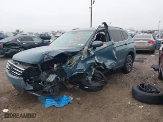 2019 Volkswagen Tiguan SE with VIN 3VV2B7AX1KM093510, listed as a IAAI auction lot 41943495 with 52,491 mi miles. Bid and sale history available at carsss.com. Image 6.
