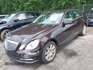 2013 Mercedes-Benz E 350 Luxury z VIN WDDHF5KB7DA663228, wystawiony jako IAAI lot #42429426 z przebiegiem 169 457 mil mil oraz . Historia ofert i sprzedaży dostępna na DreamBid. Obrazek 6.