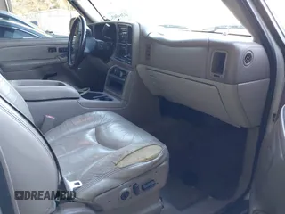 2006 Chevrolet Tahoe Z71 with VIN 1GNEK13T16R145104, listed as a IAAI auction lot 41364369 with 263,864 mi miles. Bid and sale history available at carsss.com. Image 5.