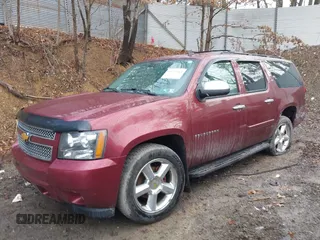 2008 Chevrolet Suburban LTZ with VIN 1GNFK16368R200844, listed as a IAAI auction lot 41722464 with 381,802 mi miles. Bid and sale history available at carsss.com. Image 2.