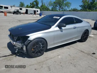 2017 Mercedes-Benz C 300 z VIN WDDWJ4KB9HF532892, wystawiony jako Copart lot #54890005 z przebiegiem 96 252 mil mil oraz Czysty tytuł • Clean title. Historia ofert i sprzedaży dostępna na DreamBid. Obrazek 1.