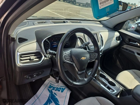 2020 Chevrolet Equinox LT with VIN 2GNAXJEV5L6230842, listed as a IAAI auction lot 42105973 with 46,112 mi miles. Bid and sale history available at carsss.com. Image 1.