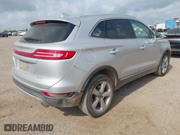 2017 Lincoln MKC Premiere with VIN 5LMCJ1C98HUL22506, listed as a IAAI auction lot 42462103 with 146,765 mi miles and . Bid and sale history available at DreamBid. Image 4.