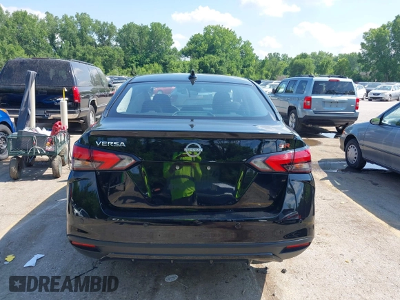 2024 Nissan Versa SR z VIN 3N1CN8FV7RL916970, wystawiony jako IAAI lot #42451275 z przebiegiem 22 324 mil mil oraz . Historia ofert i sprzedaży dostępna na DreamBid. Obrazek 17.
