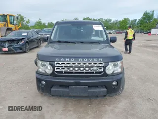 2012 Land Rover LR4 HSE z VIN SALAG2D43CA597757, wystawiony jako IAAI lot #42265010 z przebiegiem 116 140 mil mil oraz . Historia ofert i sprzedaży dostępna na DreamBid. Obrazek 12.