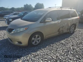 2011 Toyota Sienna LE AAS with VIN 5TDKK3DC3BS116110, listed as a Copart auction lot 53496705 with 135,087 mi miles and Salvage Title. Bid and sale history available at carsss.com. Image 1.