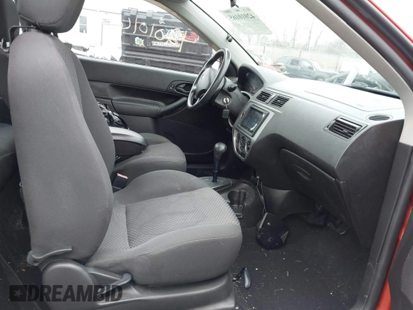 2005 Ford Focus S with VIN 3FAFP31N65R123039, listed as a IAAI auction lot 42010165 with 133,750 mi miles and . Bid and sale history available at carsss.com. Image 5.