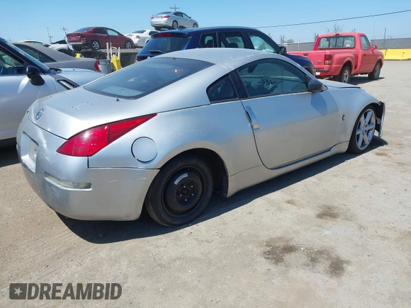 2005 Nissan 350Z Touring with VIN JN1AZ34E85M651414, listed as a IAAI auction lot 42078892 with 155,280 mi miles. Bid and sale history available at carsss.com. Image 4.