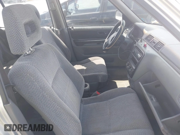 1998 Honda CR-V LX with VIN JHLRD1849WC037776, listed as a IAAI auction lot 41906738 with 265,265 mi miles. Bid and sale history available at carsss.com. Image 5.