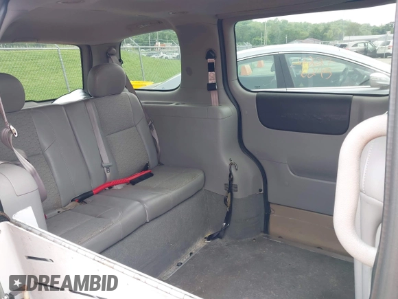2006 Chevrolet Uplander LS Fleet z VIN 1GBDV13L96D199392, wystawiony jako IAAI lot #42272780 z przebiegiem 81 730 mil mil oraz . Historia ofert i sprzedaży dostępna na DreamBid. Obrazek 8.