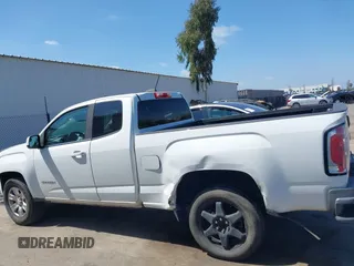 2015 GMC Canyon 2WD SLE z VIN 1GTH5BEA4F1239815, wystawiony jako IAAI lot #42135355 z przebiegiem 110 696 mil mil oraz . Historia ofert i sprzedaży dostępna na DreamBid. Obrazek 15.