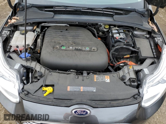 2016 Ford Focus Electric z VIN 1FADP3R45GL221550, wystawiony jako Copart lot #43874655 z przebiegiem 70 651 mil mil oraz Szkody całkowita. Historia ofert i sprzedaży dostępna na DreamBid. Obrazek 11.