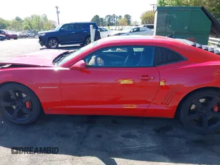 2010 Chevrolet Camaro 2SS z VIN 2G1FK1EJ0A9144871, wystawiony jako IAAI lot #42054933 z przebiegiem 140 100 mil mil oraz . Historia ofert i sprzedaży dostępna na DreamBid. Obrazek 14.
