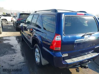 2007 Toyota 4Runner SR5 with VIN JTEBU14R778105329, listed as a IAAI auction lot 41661748 with 283,172 mi miles. Bid and sale history available at carsss.com. Image 3.
