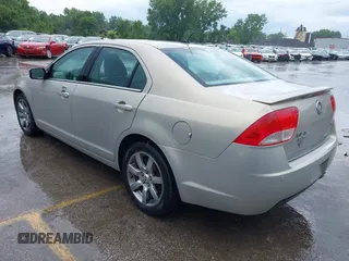 2010 Mercury Milan Premier z VIN 3MEHM0JA9AR628752, wystawiony jako IAAI lot #42403090 z przebiegiem 178 595 mil mil oraz . Historia ofert i sprzedaży dostępna na DreamBid. Obrazek 3.