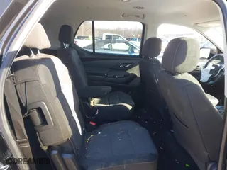 2020 Chevrolet Traverse LT Cloth with VIN 1GNEVGKWXLJ242835, listed as a IAAI auction lot 41251285 with 55,639 mi miles. Bid and sale history available at carsss.com. Image 8.