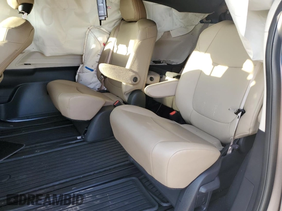 2022 Toyota Sienna XLE with VIN 5TDYRKEC6NS090587, listed as a Copart auction lot 51819805 with Not Provided miles and Salvage Title. Bid and sale history available at DreamBid. Image 12.