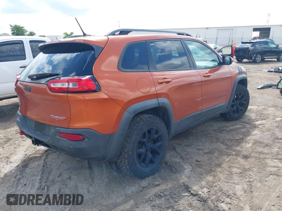 2015 Jeep Cherokee Trailhawk с VIN 1C4PJMBS8FW757154, выставлен на аукционе IAAI как лот 42591946 с пробегом 163 740 миль миль и . История ставок и продаж доступна на DreamBid. Изображение 4.
