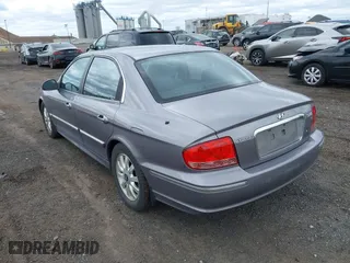 2005 Hyundai Sonata GLS with VIN KMHWF35H25A167370, listed as a IAAI auction lot 42049409 with 65,928 mi miles. Bid and sale history available at carsss.com. Image 3.