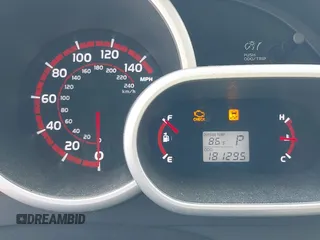 2009 Pontiac Vibe z VIN 5Y2SM67059Z447387, wystawiony jako IAAI lot #42404255 z przebiegiem 181 295 mil mil oraz . Historia ofert i sprzedaży dostępna na DreamBid. Obrazek 7.