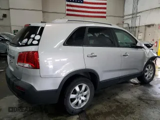 2011 Kia Sorento LX with VIN 5XYKTCA18BG080900, listed as a Copart auction lot 42045055 with 92,568 mi miles and Clean Title. Bid and sale history available at carsss.com. Image 3.