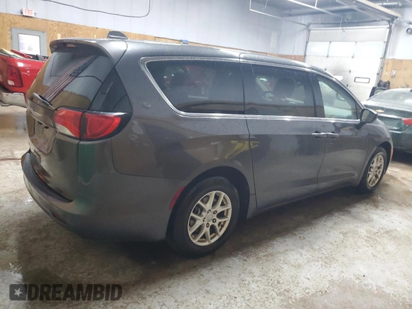 2017 Chrysler Pacifica Touring with VIN 2C4RC1DG2HR501078, listed as a Copart auction lot 54834335 with 127,585 mi miles and Clean Title. Bid and sale history available at DreamBid. Image 3.