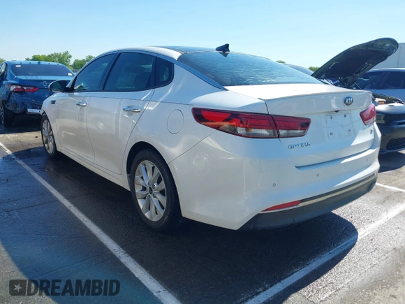 2018 Kia Optima LX z VIN 5XXGT4L30JG234223, wystawiony jako IAAI lot #42204025 z przebiegiem 162 545 mil mil oraz . Historia ofert i sprzedaży dostępna na DreamBid. Obrazek 3.