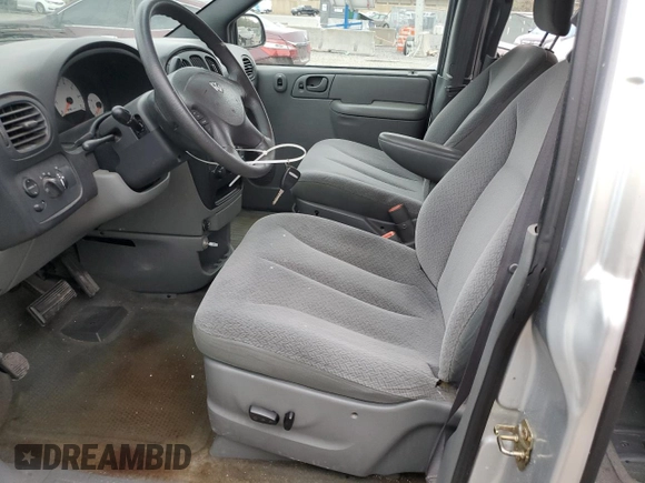 2005 Dodge Caravan with VIN 1D4GP24RX5B110826, listed as a Copart auction lot 82460834 with 157,308 mi miles and Salvage Title. Bid and sale history available at carsss.com. Image 7.