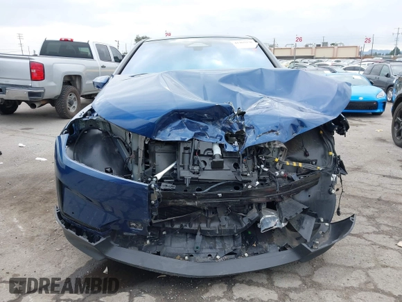 2024 BMW iX xDrive50 z VIN WB523CF05RCN71984, wystawiony jako IAAI lot #41469238 z przebiegiem 45 447 mil mil oraz . Historia ofert i sprzedaży dostępna na DreamBid. Obrazek 6.