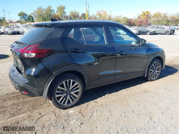 2023 Nissan Kicks SV with VIN 3N1CP5CV9PL558393, listed as a IAAI auction lot 40697756 with 31,375 mi miles. Bid and sale history available at carsss.com. Image 4.