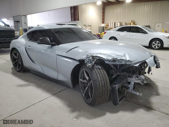 2021 Toyota GR Supra 3.0 with VIN WZ1DB0C04MW045065, listed as a Copart auction lot 46002785 with 0 mi miles and Salvage Title. Bid and sale history available at carsss.com. Image 4.
