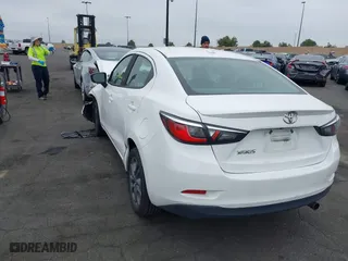 2019 Toyota Yaris Sedan L with VIN 3MYDLBYVXKY507258, listed as a IAAI auction lot 41890588 with 1 mi miles. Bid and sale history available at carsss.com. Image 3.