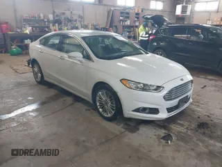 2016 Ford Fusion SE with VIN 3FA6P0T94GR268243, listed as a IAAI auction lot 41690685 with 63,327 mi miles. Bid and sale history available at carsss.com. Image 1.