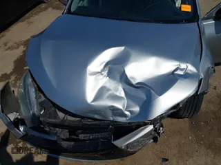 2015 Toyota Camry XLE with VIN 4T1BF1FK4FU005933, listed as a IAAI auction lot 41890133 with 57,114 mi miles. Bid and sale history available at carsss.com. Image 6.