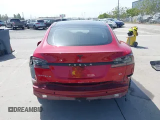 2016 Tesla Model S 70 with VIN 5YJSA1E17GF152401, listed as a IAAI auction lot 42272384 with 65,698 mi miles and . Bid and sale history available at DreamBid. Image 17.