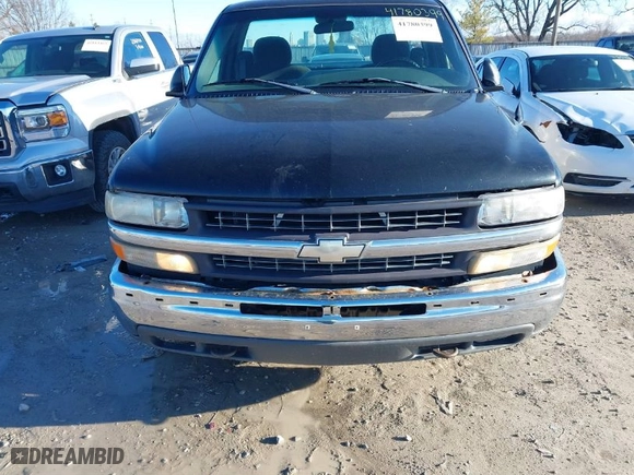 2000 Chevrolet Silverado 1500 LS with VIN 1GCEK14T2YE294302, listed as a IAAI auction lot 41780399 with 227,806 mi miles. Bid and sale history available at carsss.com. Image 6.