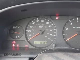 2001 Nissan Frontier XE z VIN 1N6DD26S31C354750, wystawiony jako IAAI lot #42213161 z przebiegiem 80 054 mil mil oraz . Historia ofert i sprzedaży dostępna na DreamBid. Obrazek 7.