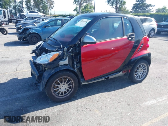 2013 Smart fortwo Pure z VIN WMEEJ3BAXDK632221, wystawiony jako IAAI lot #42243706 z przebiegiem 75 815 mil mil oraz . Historia ofert i sprzedaży dostępna na DreamBid. Obrazek 18.