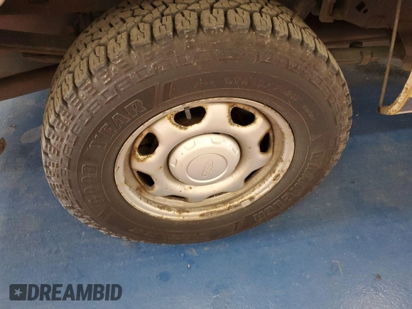 2013 Ford F-150 XL with VIN 1FTMF1EM0DKE77412, listed as a IAAI auction lot 42631346 with 197,770 mi miles and . Bid and sale history available at DreamBid. Image 3.