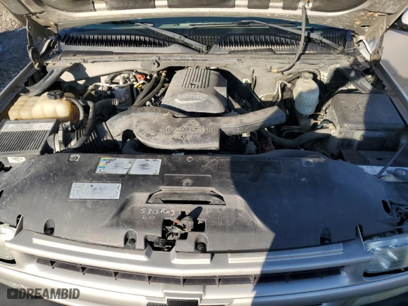 2005 Chevrolet Tahoe Z71 with VIN 1GNEK13T55R102982, listed as a Copart auction lot 46470435 with 216,197 mi miles and Salvage Title. Bid and sale history available at carsss.com. Image 12.