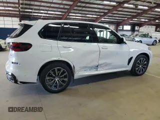 2025 BMW X5 xDrive40i z VIN 5UX23EU01S9X75945, wystawiony jako Copart lot #53264685 z przebiegiem 3 254 mil mil oraz Szkoda całkowita • Salvage title. Historia ofert i sprzedaży dostępna na DreamBid. Obrazek 3.