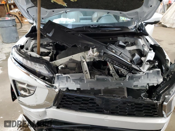 2023 Mitsubishi Eclipse Cross SE с VIN JA4ATWAA2PZ051215, выставлен на аукционе Copart как лот 61580235 с пробегом 21 977 миль миль и Списание • Salvage title. История ставок и продаж доступна на DreamBid. Изображение 12.